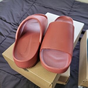 Women's Nike Calm slides
